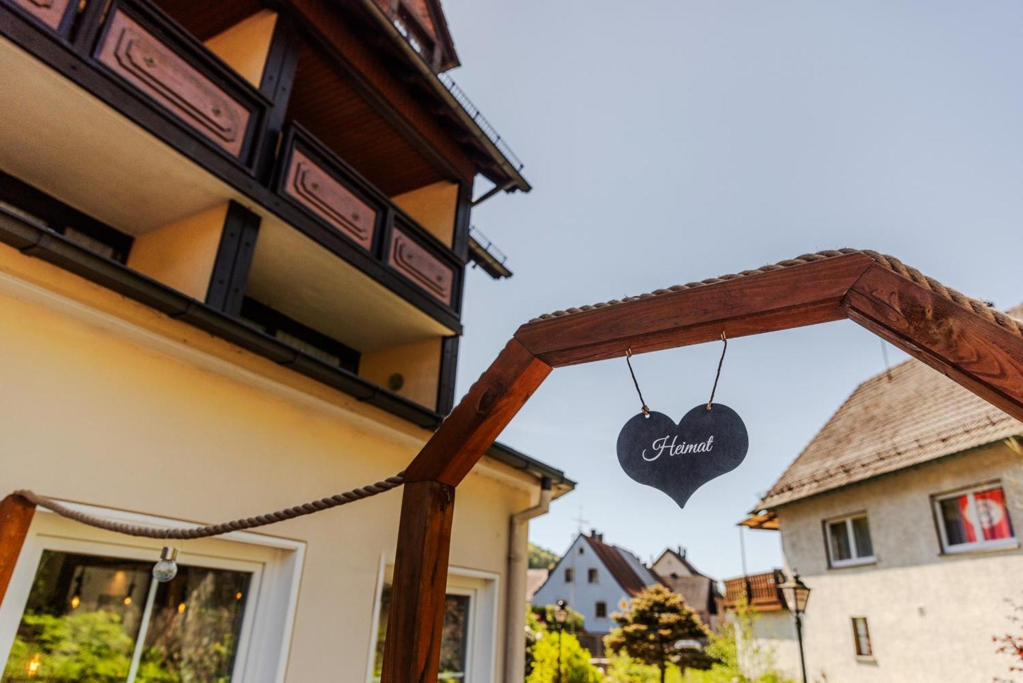 Landgasthof Zur Linde هيمبخنثال المظهر الخارجي الصورة